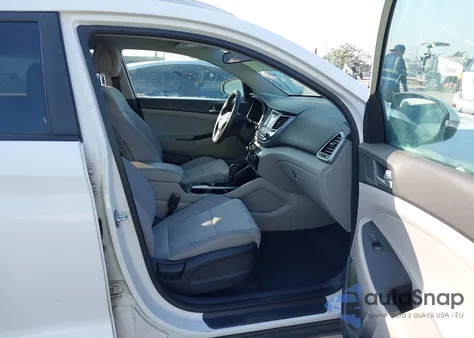 2017 Hyundai Tucson Sport z USA, uszkodzony, nr VIN KM8J33A21HU330355